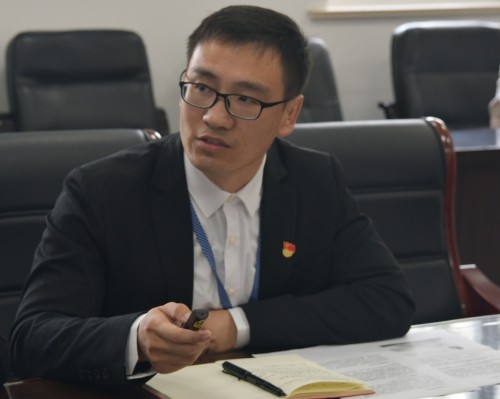 苏州托普学院召开党委理论学习中心组（扩大）   八次学习会