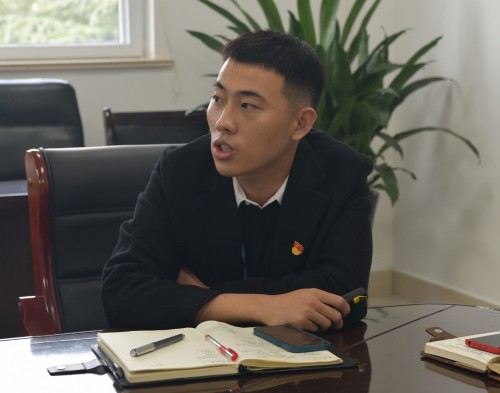 苏州托普学院召开党委理论学习中心组（扩大）   八次学习会
