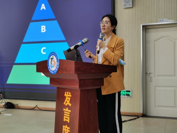 四川省教育厅携手腾讯教育发起《学习强师》，腾讯英语君以AI技术助力乡村教育振兴