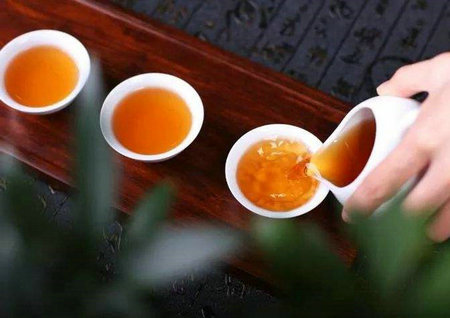 常怀包容心,容纳万物,少计较,少对比