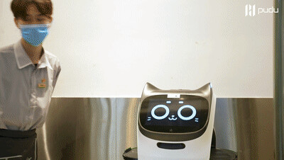雷锋网揭晓“2021AI    佳成长榜”，普渡机器人获评“   佳自主原创技术奖”