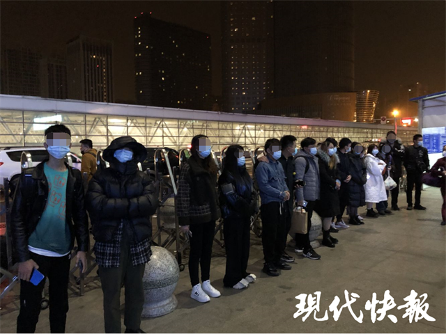 利用美女      诈骗 ，盐城警方奔袭1万多公里抓回12人
