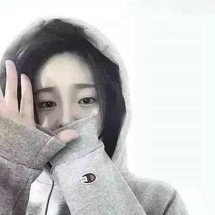 有时候我们都是这样，内心   真实的想法往往表达在一些不起眼的地方