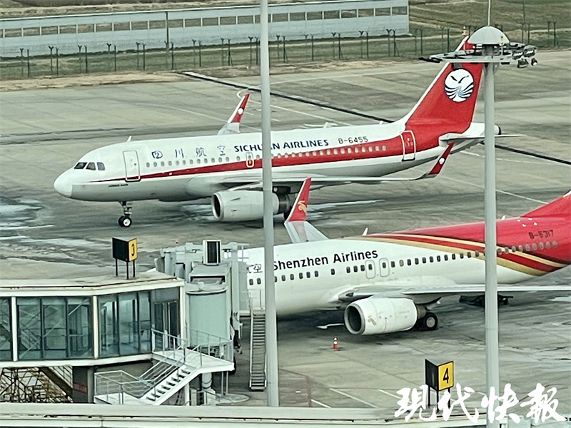 春运首日，扬泰机场“空中指挥家”保障回家路