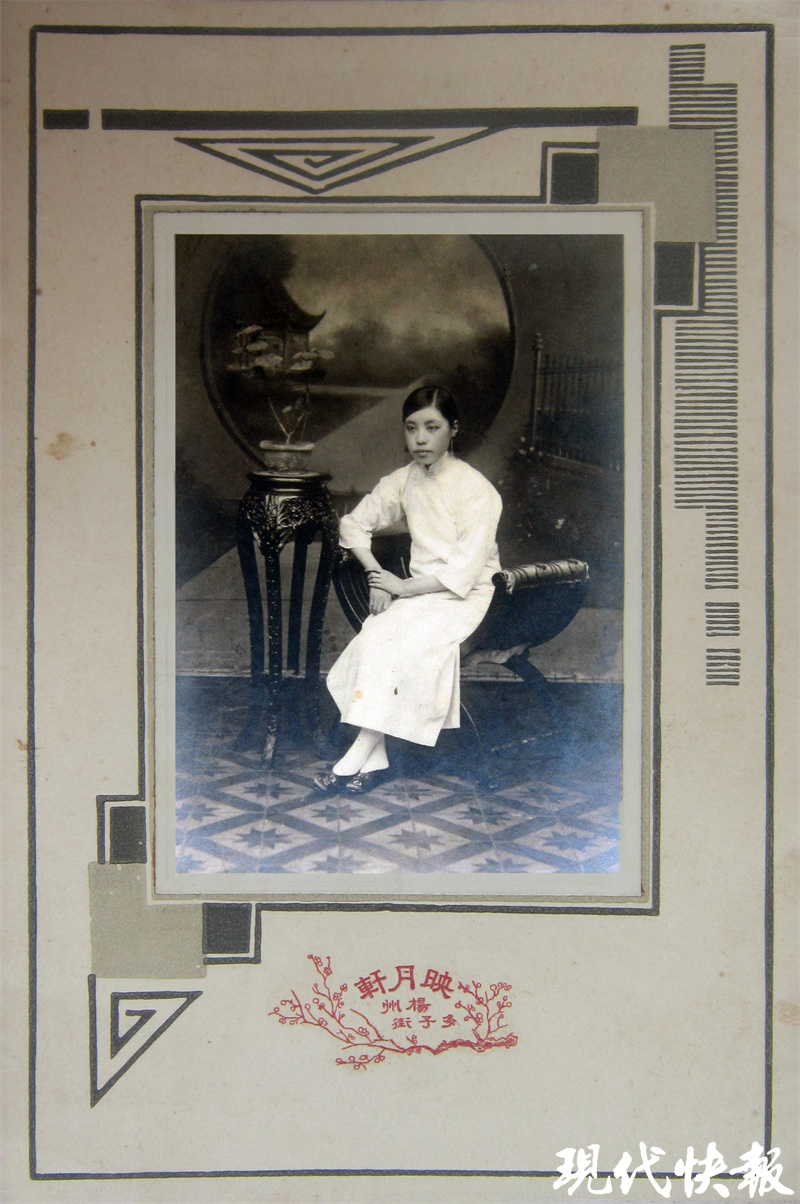 百年前的牌坊、67年前女子篮球队合影……老照片里，扬州女性展风采