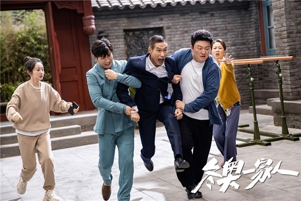 《冬奥一家人》河北卫视开播 三代同堂欢乐燃梦冰雪