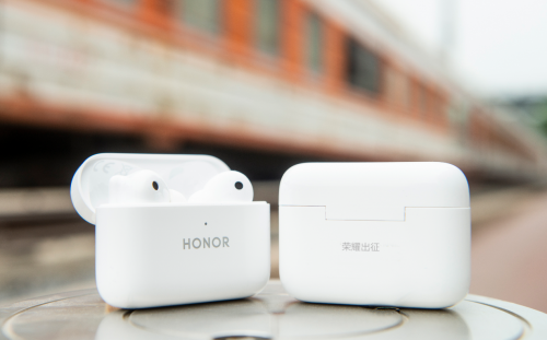 32小时超长续航+提供镭射服务 Earbuds2 SE幻夜黑配色正式开售