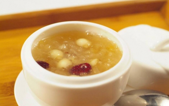 春天气侯多变易失眠症 四款饮食疗法减轻失眠的
