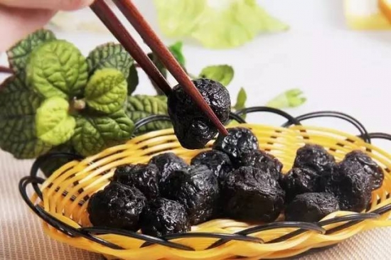 小暑缓解疲劳，来个酸梅汁，附自做菜谱！