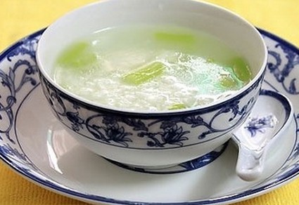 春季养生粥 芹菜粥降血压 春季养生食谱 萝卜鸡