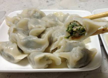 春季养生食谱 荠菜饺子清热解毒 春季养生 春游