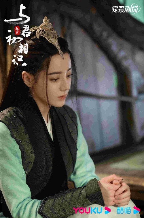 《与君初相识》:在情感与价值的统一中追求幸福生活