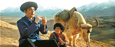 《花儿为什么这样红》18日上映 一家三代守边护国70余年