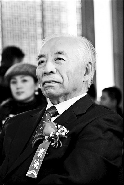 天堂唱响《祝酒歌》 人间犹念“万泉河”