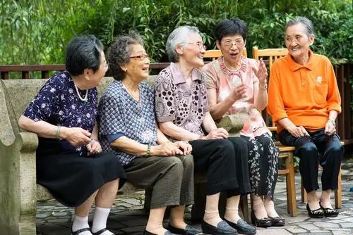 春天老年人应该注意什么
