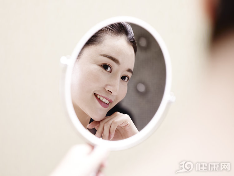 如何将皮肤保养成18岁的少女？这三种方法要记牢