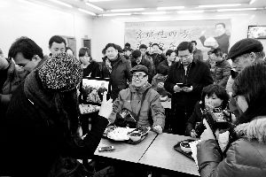 包子铺点餐引热议 巨大客流量震惊后厨
