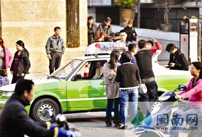 记者暗访泉州市区的士 仍多次遭拒载