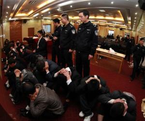231名传销人员在龙岩一酒店听课 上百民警瓮中捉鳖