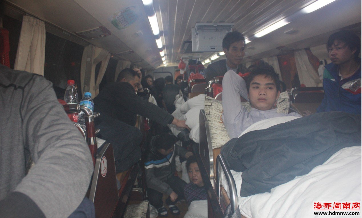 ５小时２７次互动 警乘合力截超载