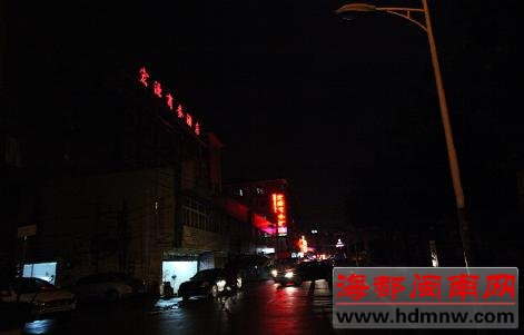 泉州巡查中心城区不亮路灯 34条路仍有“缺陷”