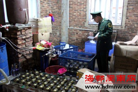 南安小村假酒作坊 月销售额超白万