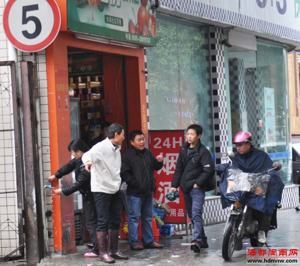 拉客仔自曝 一天可赚近千元