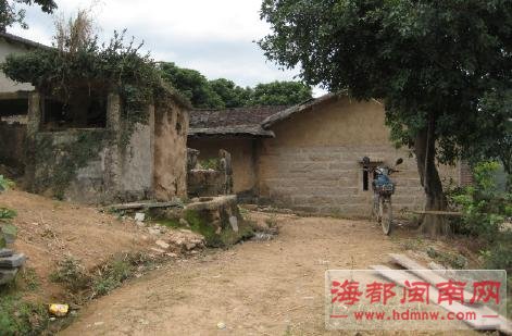 长泰一男精神病发打妻子 老父劝架被打死