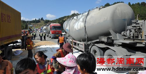 泉三高速驾车 谨记“16字箴言”